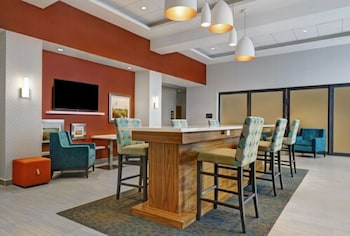 hampton inn and suites by hilton belleville