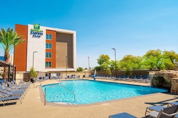 Hol. Inn Exp. And Suites Las Vegas - E Tropicana,Paradise>>Las Vegas,3.5 star