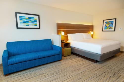 hol inn exp and suites las vegas e tropicana