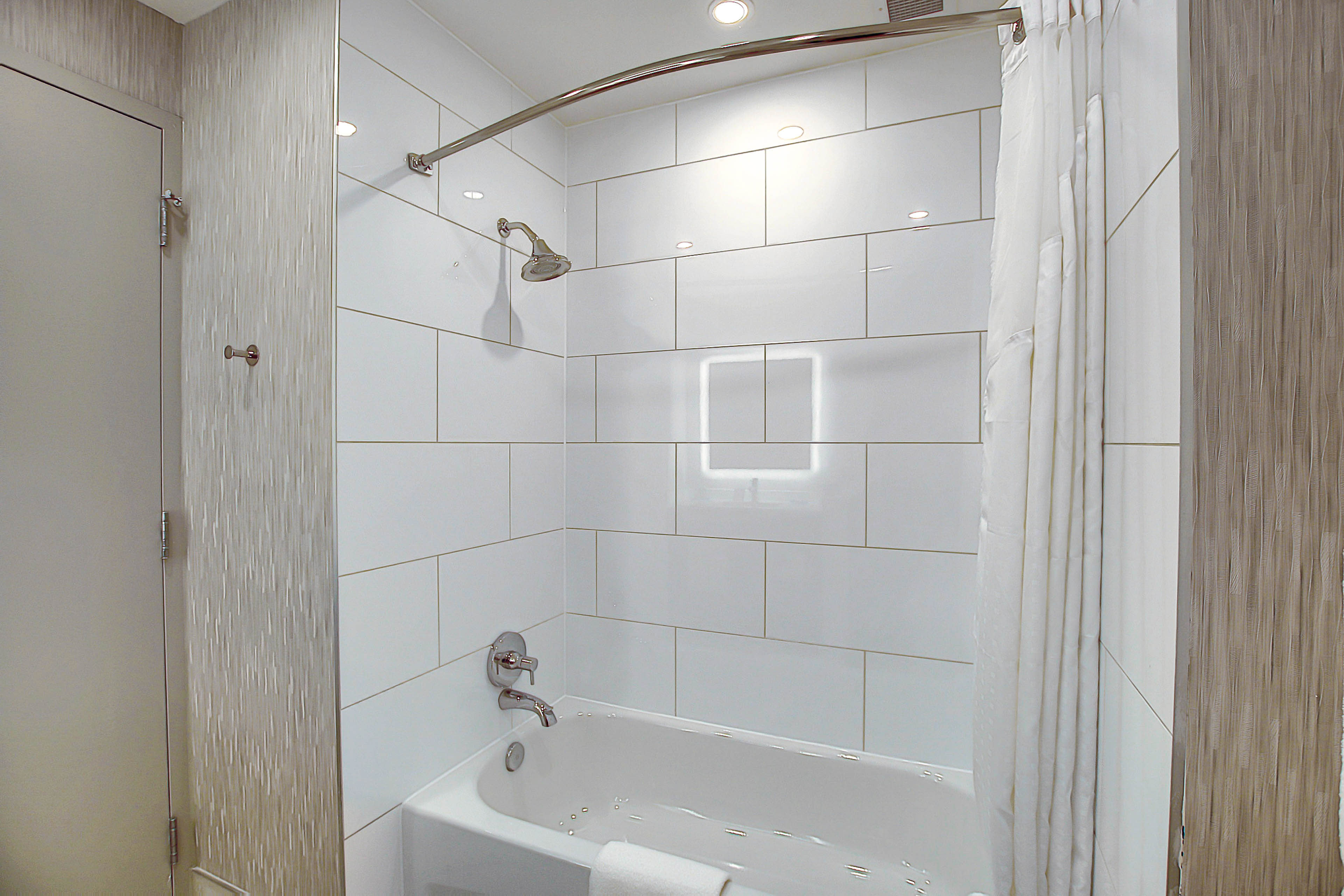 holiday inn express and suites calgary airport trail