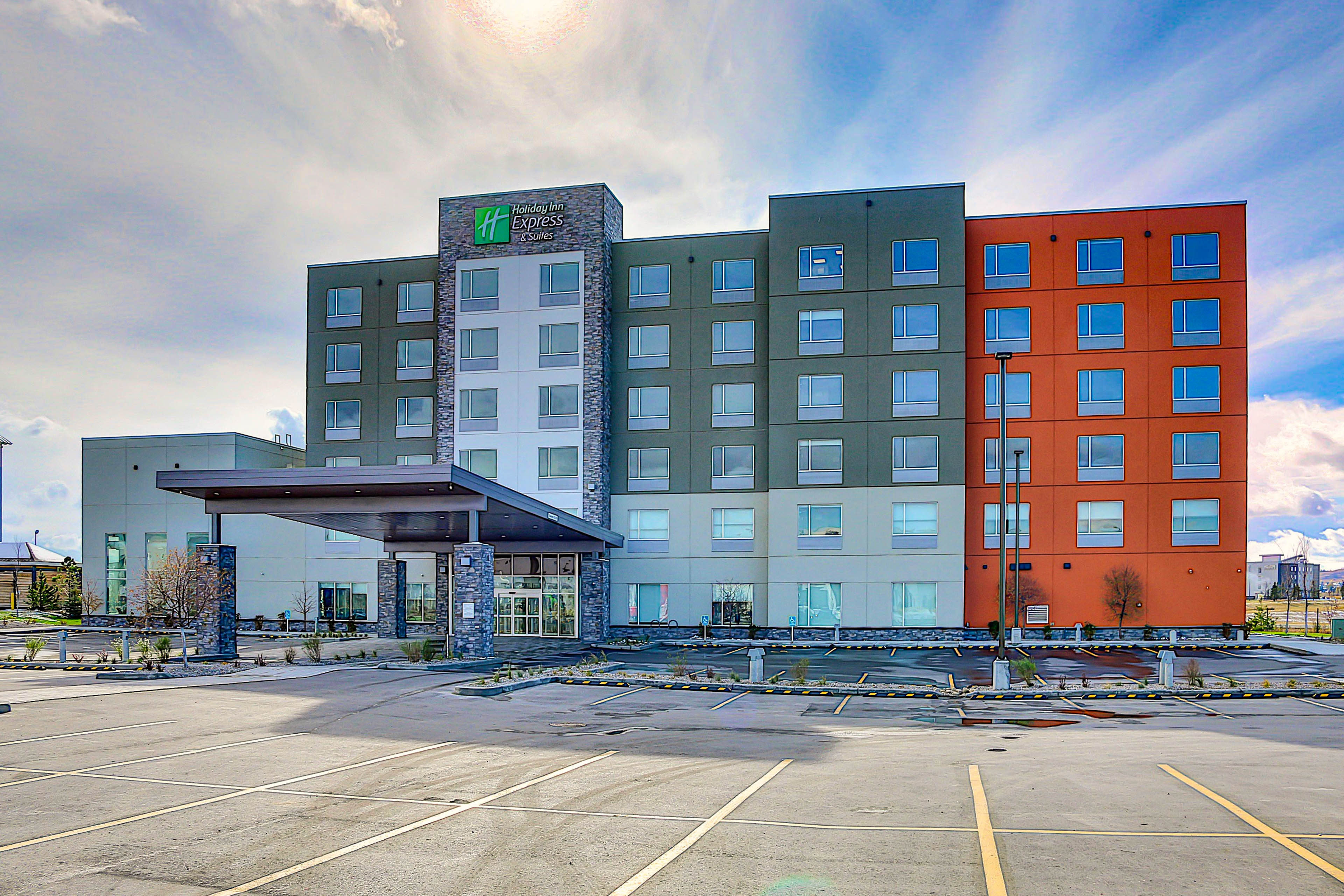 holiday inn express and suites calgary airport trail