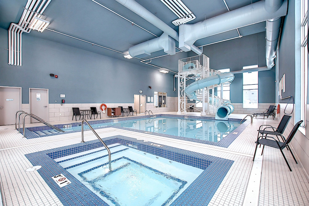 holiday inn express and suites calgary airport trail