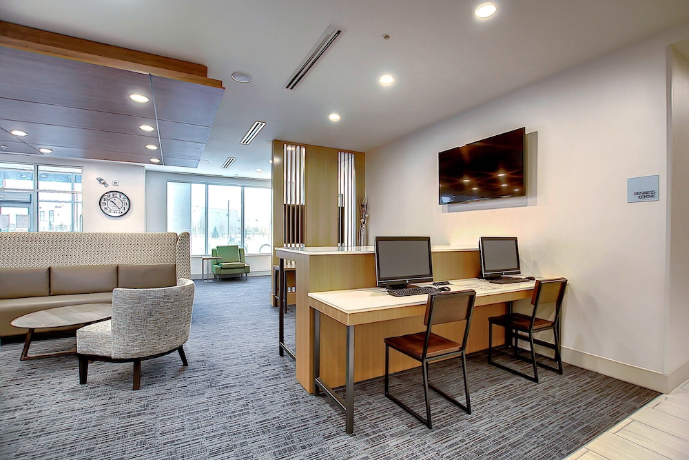 holiday inn express and suites calgary airport trail