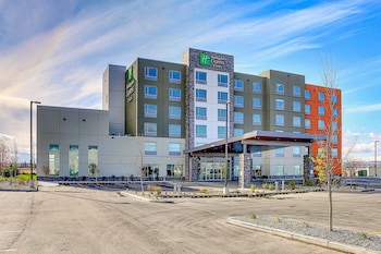 Holiday Inn Express & Suites Calgary Airport Trail,Calgary>>Balzac,2.5 star
