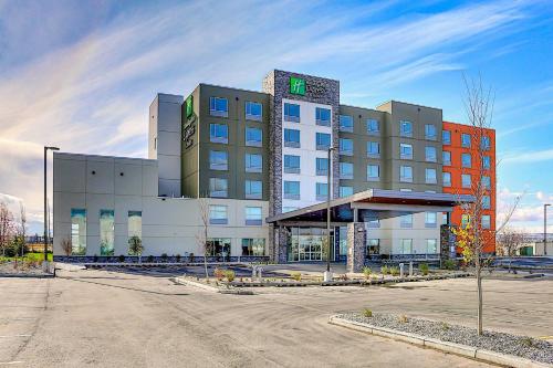 holiday inn express and suites calgary airport trail