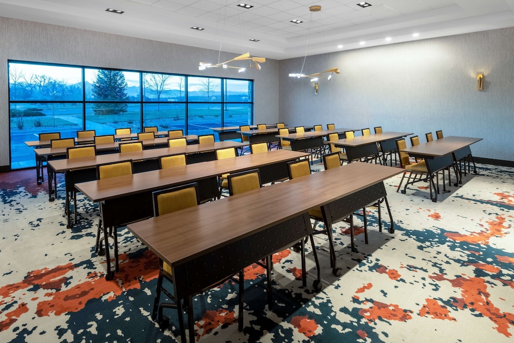 hilton garden inn longmont