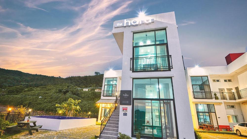 the haru oceanview pension