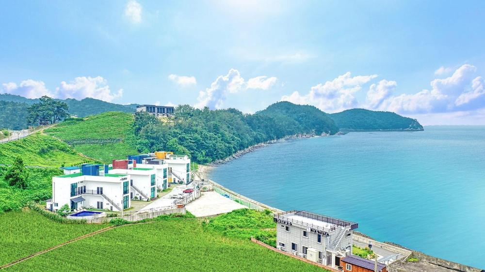 the haru oceanview pension