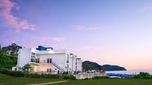 the haru oceanview pension