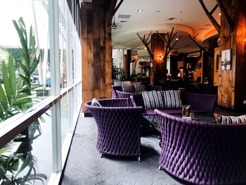 mercure surabaya grand miram