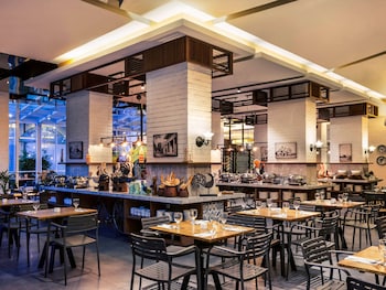 mercure surabaya grand miram