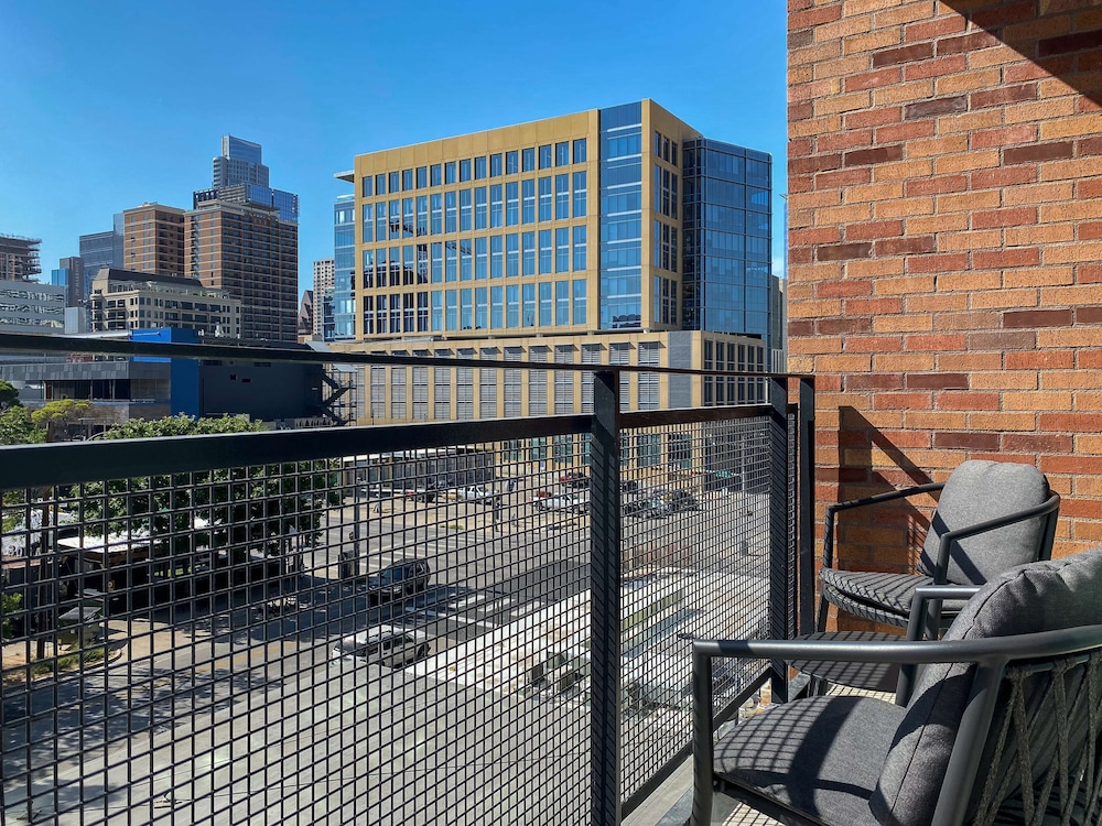 Canopy By Hilton Austin Downtown,Cedar Park>>Austin,4 star