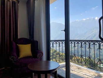 muong hoa view hotel