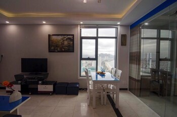 ideal time apartment