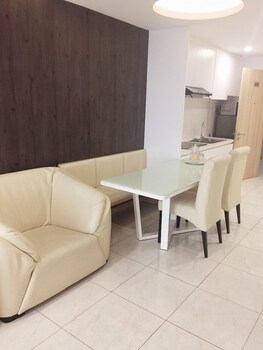 ideal time apartment