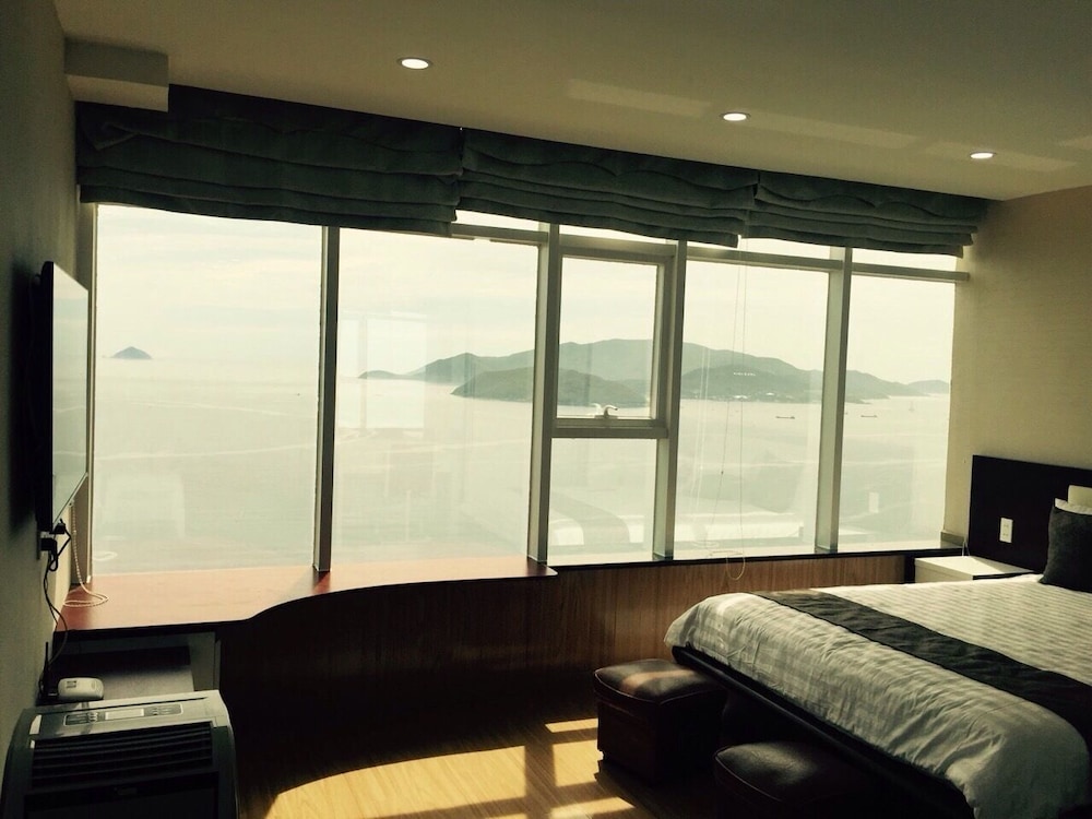 ideal time apartment