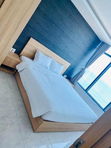 ideal time apartment