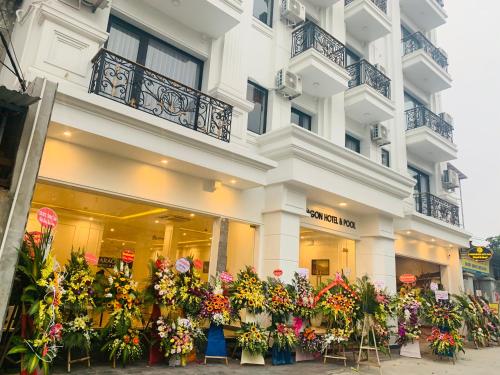 paragon noi bai hotel and pool