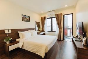 paragon noi bai hotel and pool