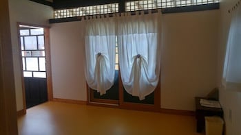 bonghwangjae hanok