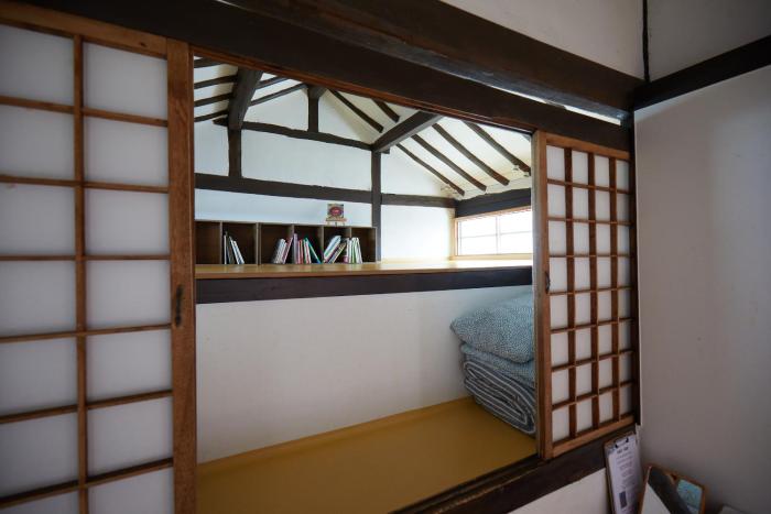 bonghwangjae hanok