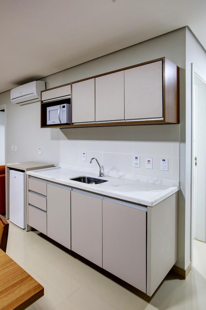 advanced hotel and flats