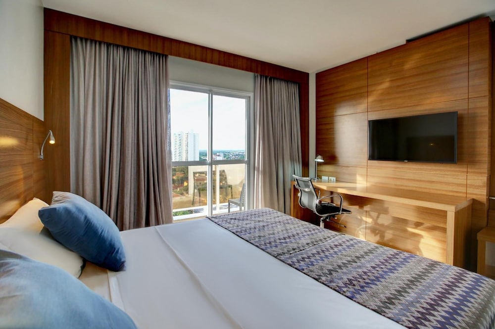 advanced hotel and flats