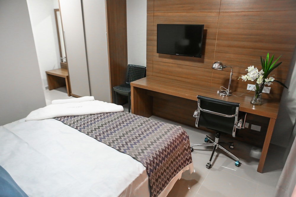 advanced hotel and flats