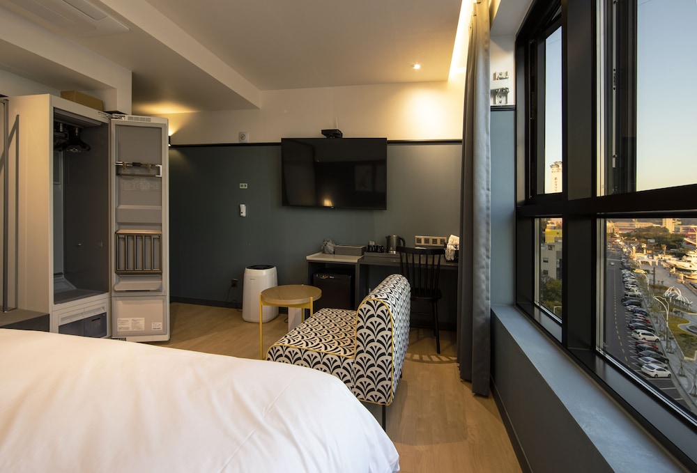 brown dot hotel jangsaengpo