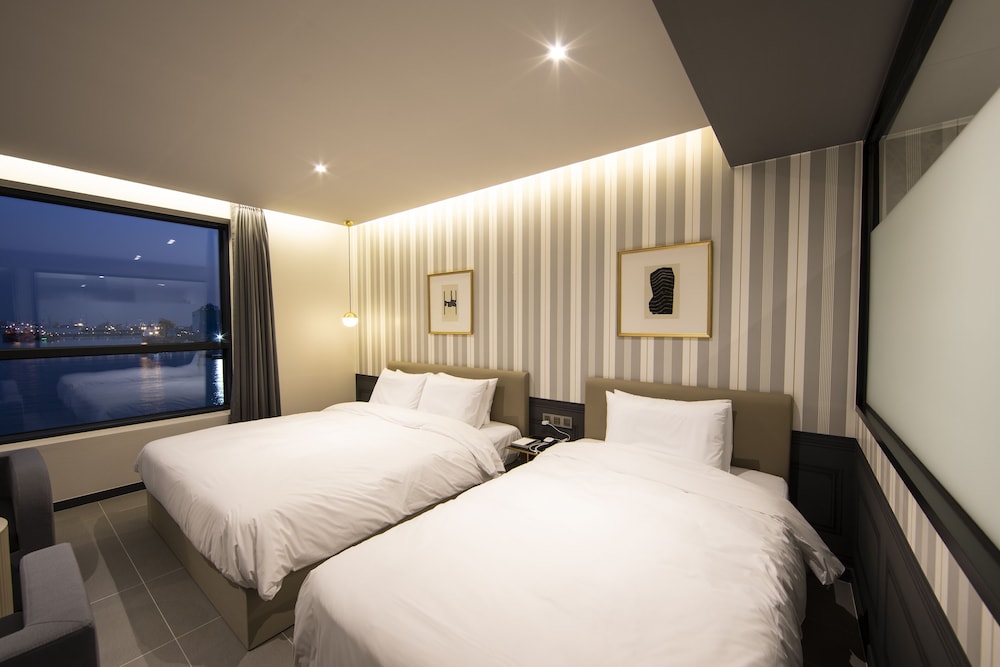 brown dot hotel jangsaengpo