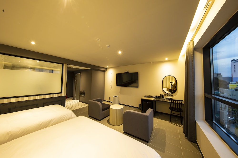 brown dot hotel jangsaengpo