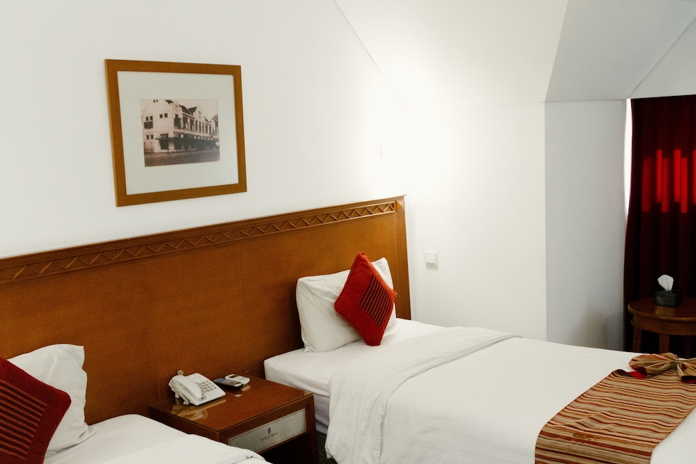 sofyan hotel cut meutia