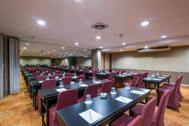sofyan hotel cut meutia