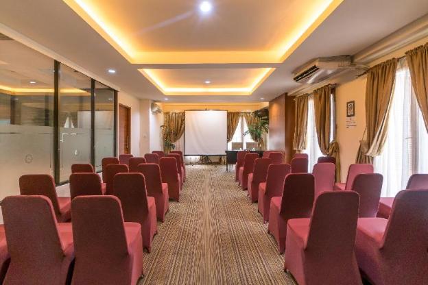 sofyan hotel cut meutia