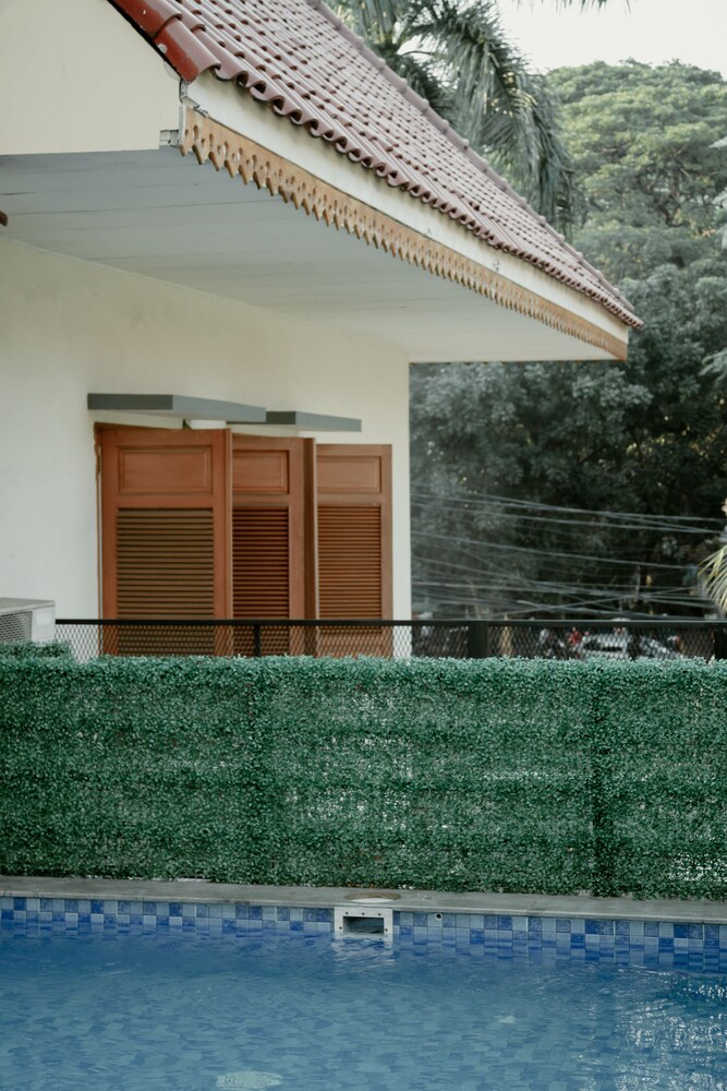 sofyan hotel cut meutia