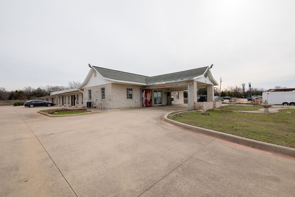 oyo hotel decatur tx hwy 287 northwest