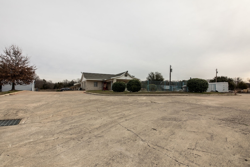 oyo hotel decatur tx hwy 287 northwest