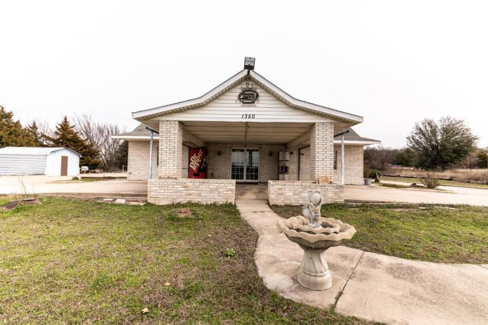 oyo hotel decatur tx hwy 287 northwest