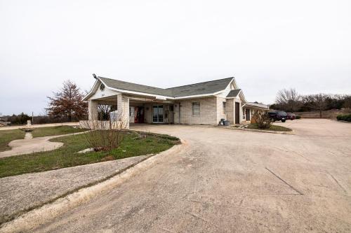 Oyo Hotel Decatur Tx Hwy 287 Northwest,1350 Us-287,2 star