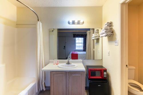 oyo hotel decatur tx hwy 287 northwest