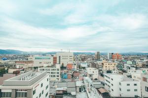 kuretake inn premium ogakiekimae