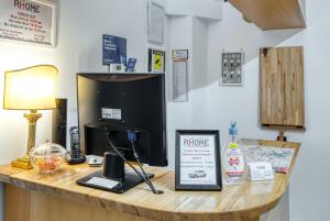 rhome guest house
