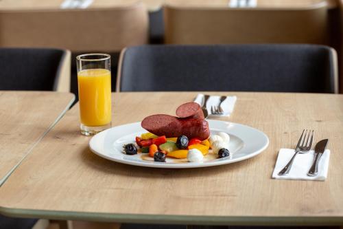 holiday inn express ljubljana an ihg hotel