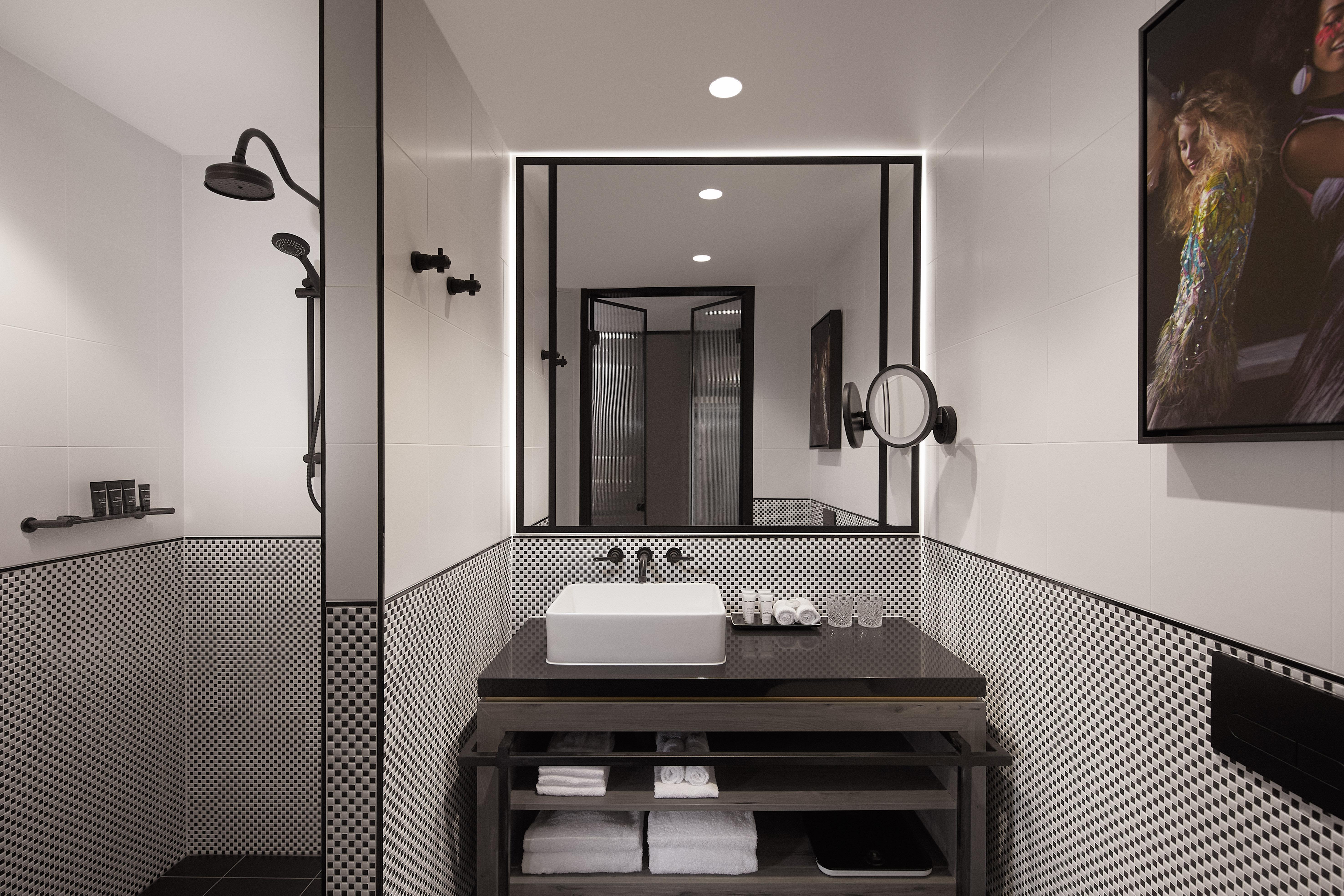 hotel x brisbane fortitude vly vignette collection an ihg hotel