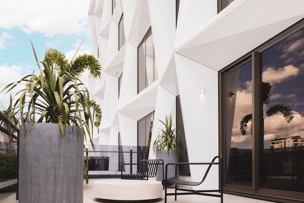 hotel x brisbane fortitude vly vignette collection an ihg hotel