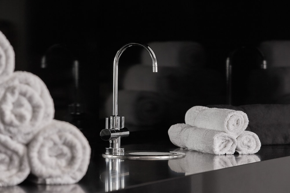 hotel x brisbane fortitude vly vignette collection an ihg hotel