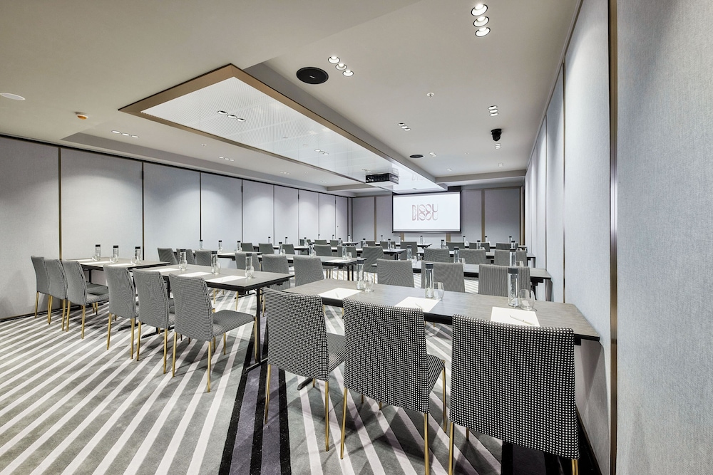 hotel x brisbane fortitude vly vignette collection an ihg hotel