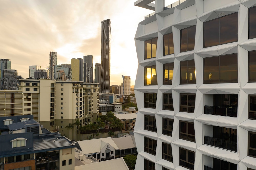 hotel x brisbane fortitude vly vignette collection an ihg hotel