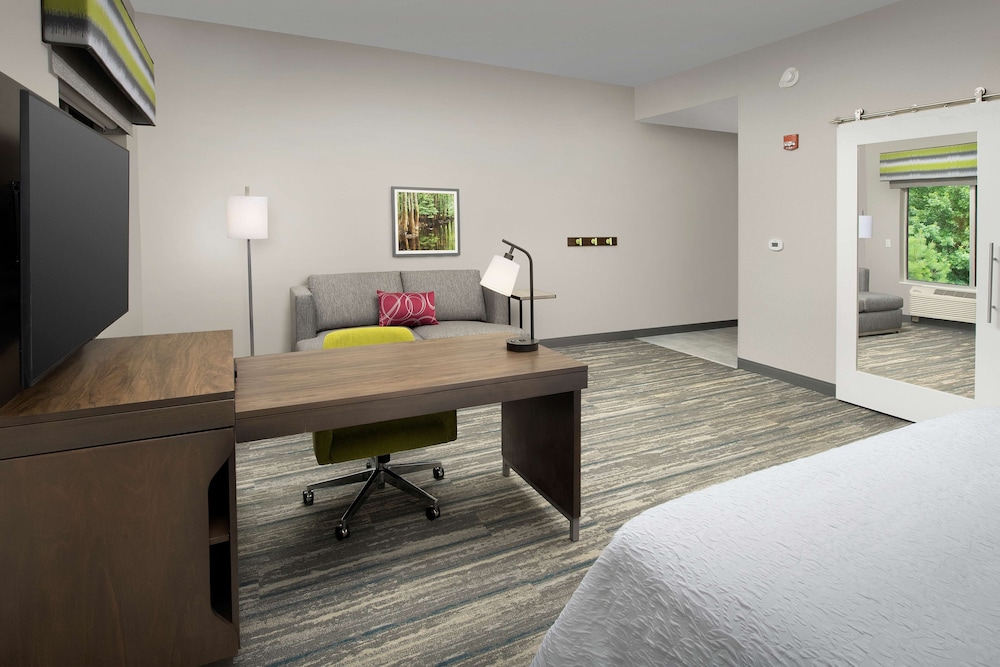 hampton inn and suites lexington columbia