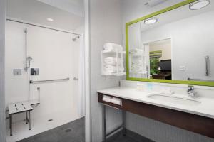 hampton inn and suites lexington columbia